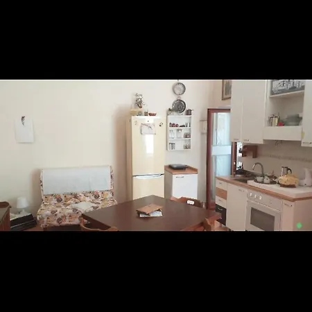 Apartment O Munaciell A Piazza Plebiscito Con Vista San Martino Naples
